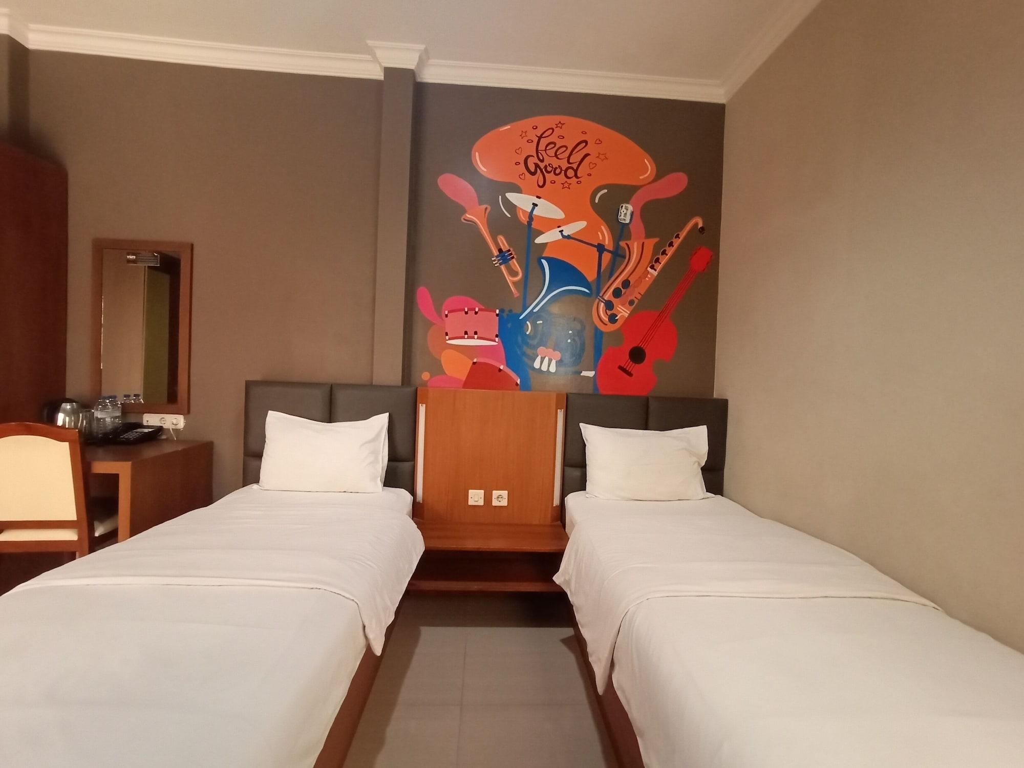 Votel Viure Hotel Jogjakarta Maguwo Exterior foto