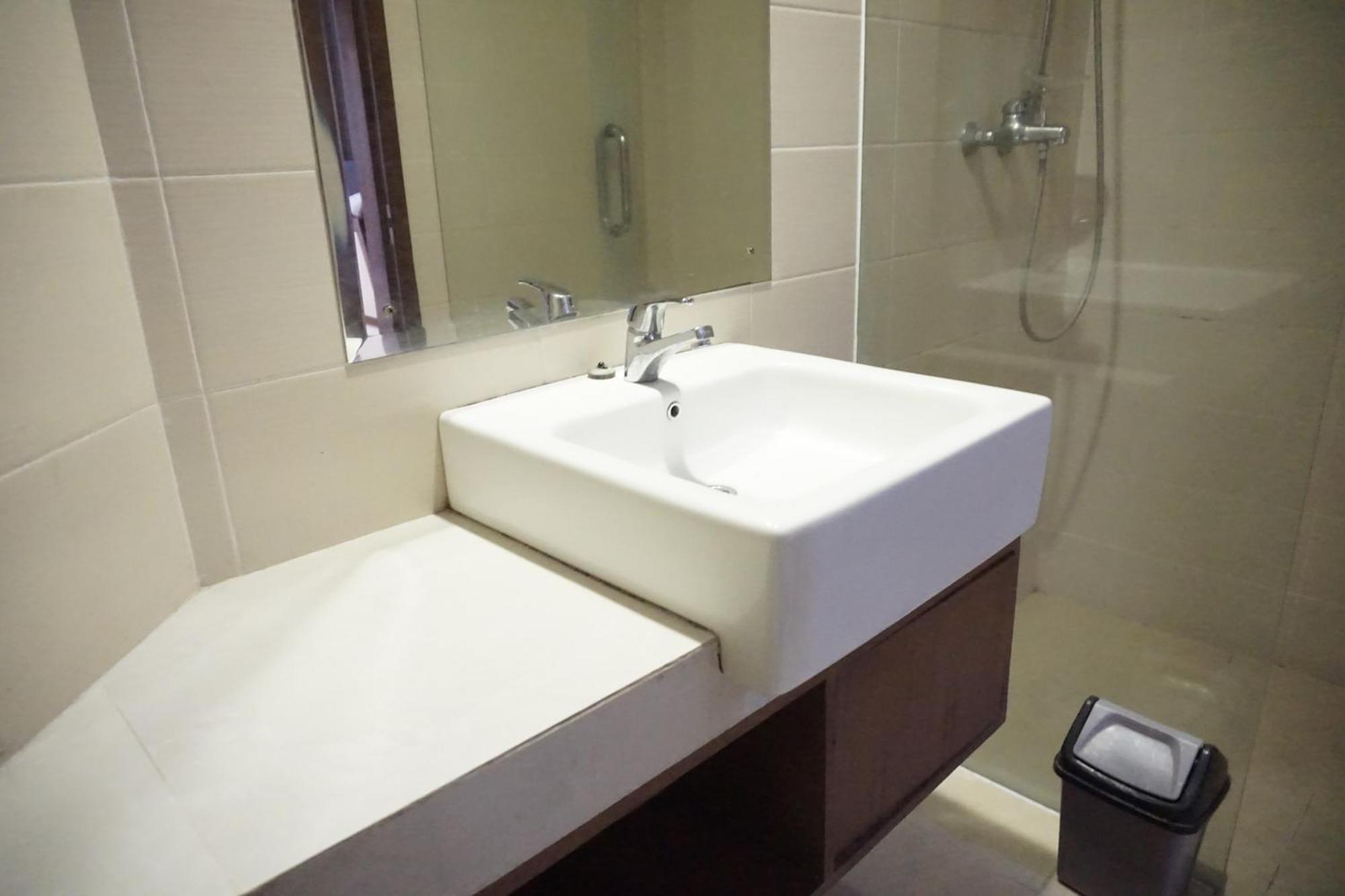Votel Viure Hotel Jogjakarta Maguwo Exterior foto